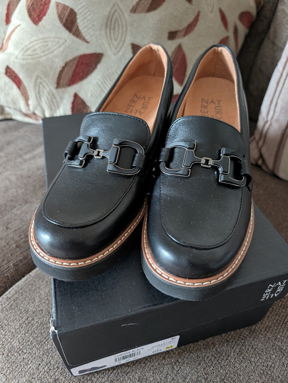 Naturalizer Black Leather Men’s Bit-Detail Loafers